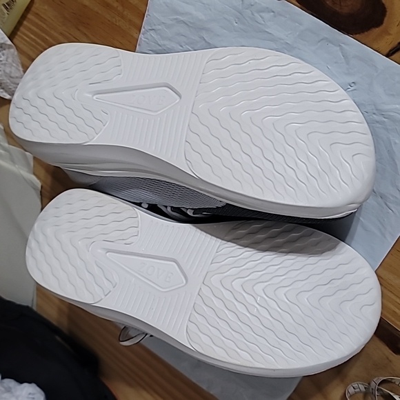 Women’s Athletic Shoes - Gray and Orange - Picture 9 of 13